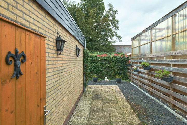 Twee-onder-één-kap te koop: Zuiderveldplantsoen 16, Joure